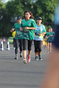 BIB: 316, 043
                            <button type="button" onclick="openModal(5172884)" class="btn btn-primary btn-sm float-right btn-popup" data-toggle="modal" data-target=".modal-high-quality">
                        <i class="fas fa-shopping-cart"></i> Add to Cart
                    </button>
                                            <button type="button" onclick="isThisMe(5172884, true)" class="btn btn-success btn-sm float-right btn-popup btn-isme hidden" data-toggle="tooltip" data-placement="bottom" title="นี่คือรูปของคุณใช่ไหม คลิกที่นี่เพื่อเอาเข้าอัลบั้ม">
                        <i class="fas fa-plus"></i> Add to album
                    </button>
                    <button type="button" onclick="isThisMe(5172884, false)" class="btn btn-warning btn-sm float-right btn-popup btn-isnotme hidden">
                        <i class="fas fa-ban"></i> Remove from album
                    </button>